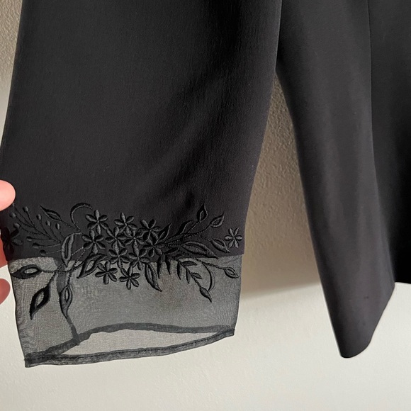 Vintage Talbots Pure Silk Black Blazer Floral Mesh Cuffs Women’s Size 4 - Picture 3 of 8